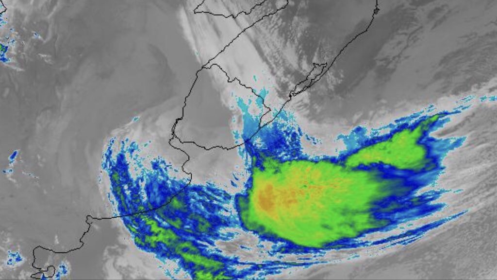 CIclone traz vento forte no Uruguai e no Sul gaúcho