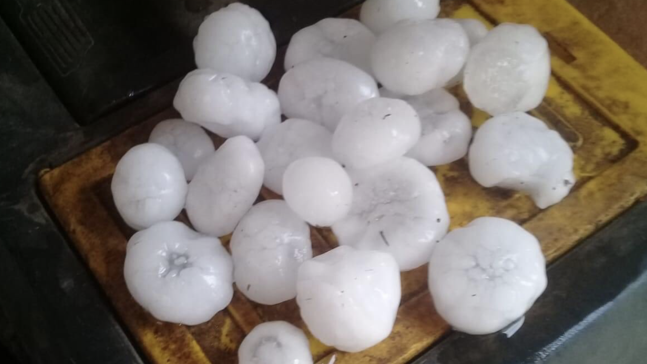 Tormentas severas e granizo muito grande no Uruguai