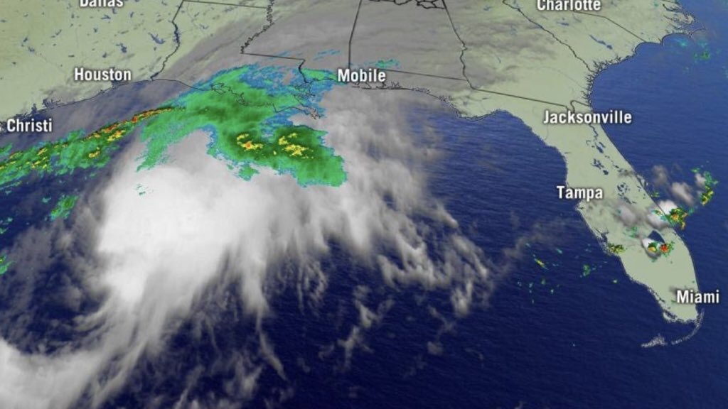Tempestade Beta se forma no Golfo do México