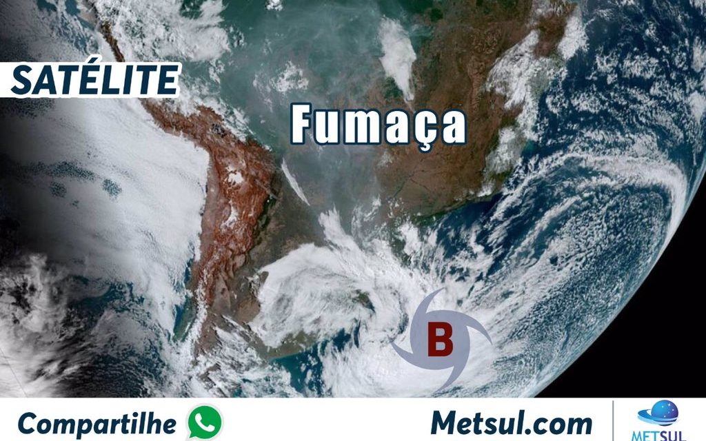 Muita fumaça e ciclone na América do Sul