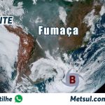 Muita fumaça e ciclone na América do Sul