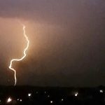 Frente fria avança com chuva e temporais localizados