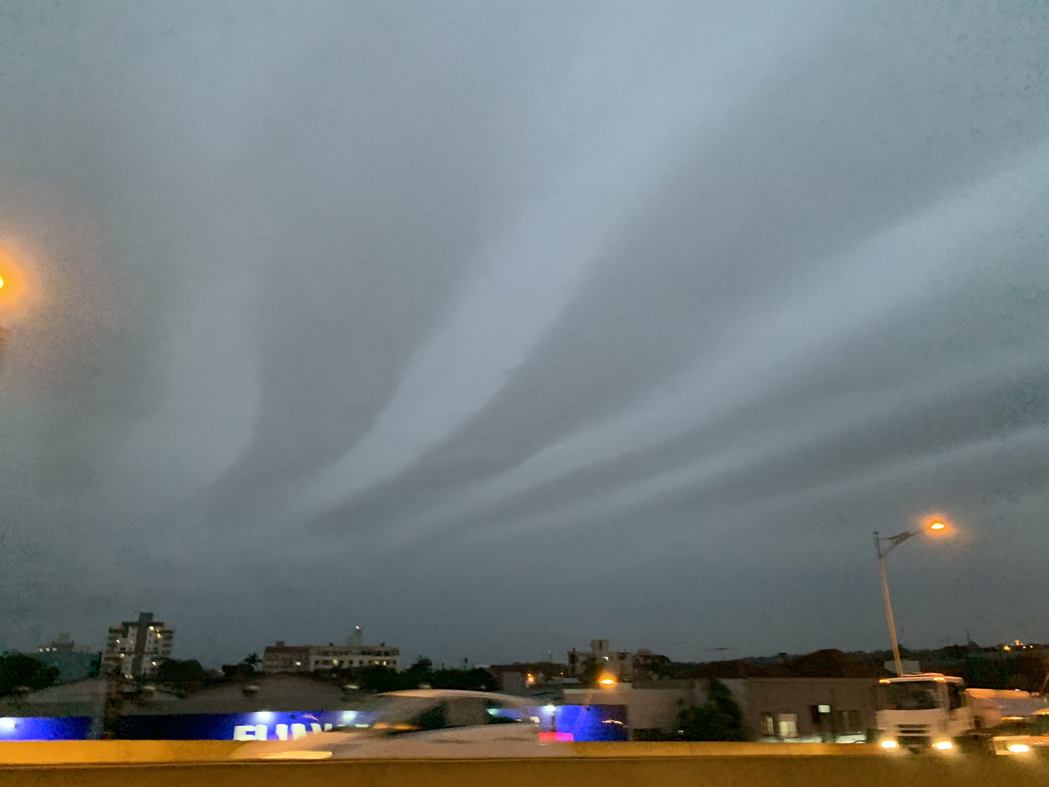 Ondas no céu da Grande Porto Alegre