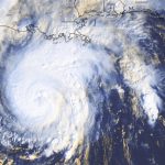 Furacão Zeta atinge os Estados Unidos com recordes