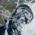 Grande ciclone (sem risco) a Leste do Rio Grande do Sul