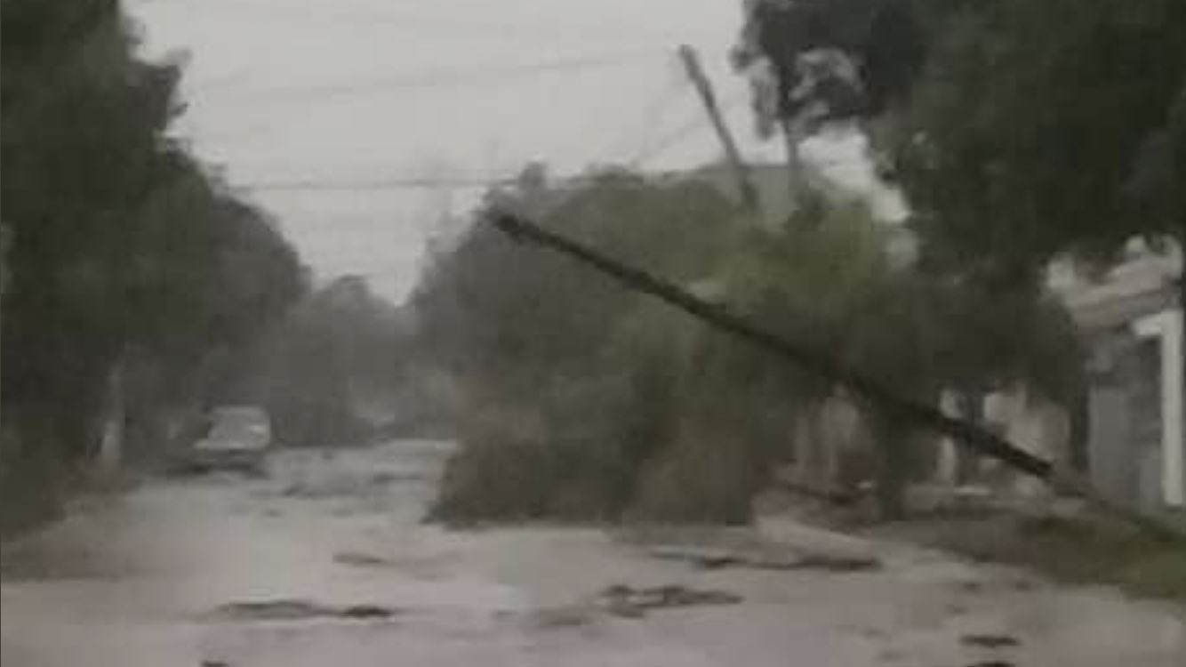 Temporais que rumam pro Sul do Brasil trazem estragos na Argentina