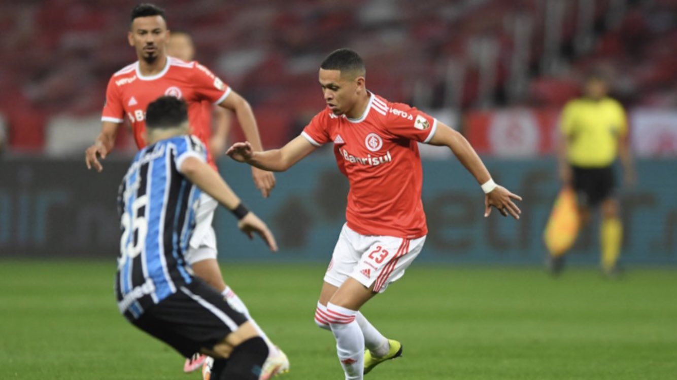 Sábado de Grenal com chuva, raios, vento e frio