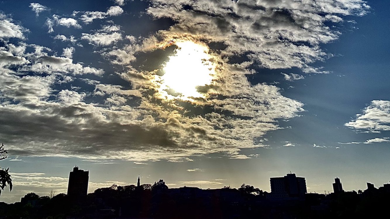 <span class="entry-title-primary">Confira a previsão do tempo para esta quinta-feira</span> <h2 class="entry-subtitle">Temperatura mais alta à tarde no Oeste e no Noroeste com máximas perto dos 30°C </h2>