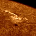 Mancha solar gigante é observada por astrônomos