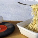 Tão frio que a comida congela no ar
