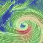 Megaciclone bomba quebra recorde no Pacífico
