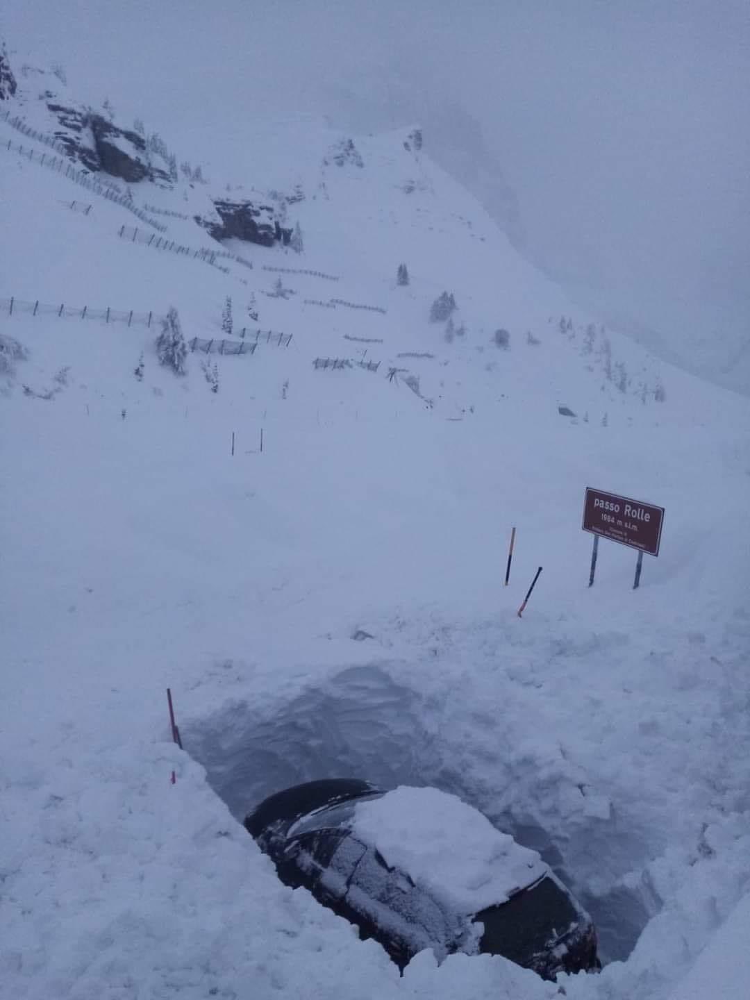<span class="entry-title-primary">Soterrados em neve</span> <h2 class="entry-subtitle">São impressionantes as imagens desta semana da tempestade de neve nos Alpes </h2>