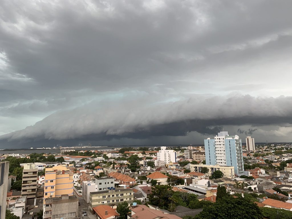 *^ALERTA** Temporais fortes a severos