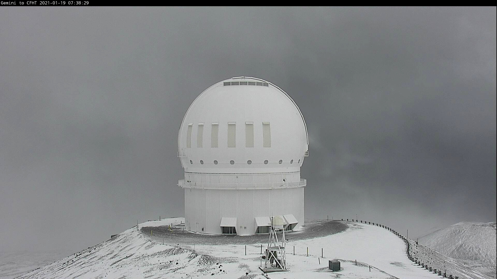 <span class="entry-title-primary">Neve branqueia no Havaí</span> <h2 class="entry-subtitle">Picos mais altos da Big Island ficaram cobertos por centímetros de neve </h2>