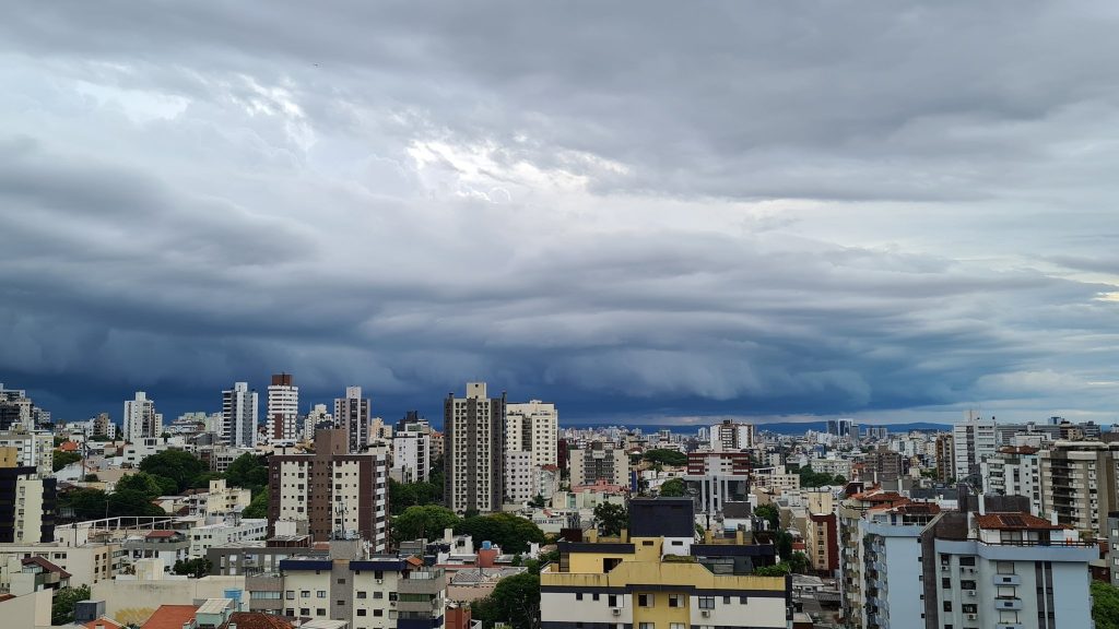 Um fim de semana de temporais