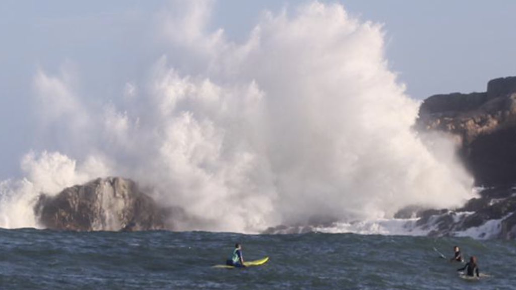 <span class="entry-title-primary">Mar gigante em Santa Catarina</span> <h2 class="entry-subtitle">Imagens mostram o swell histórico de verão no Rosa </h2>