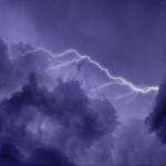 Granizo e muitos raios na Grande Porto Alegre