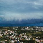Outono começa com chuva e temporais no Estado