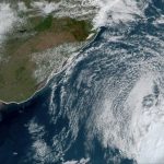 Ciclone traz ar seco e terça começará com frio