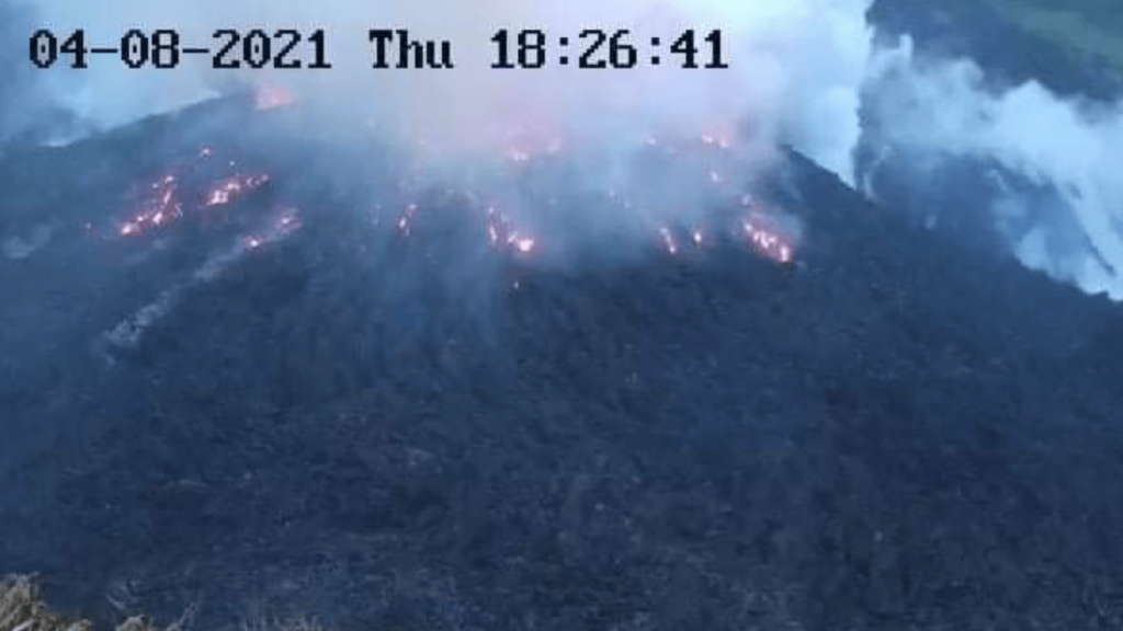 Alerta por grande erupção do vulcão caribenho La Soufrière