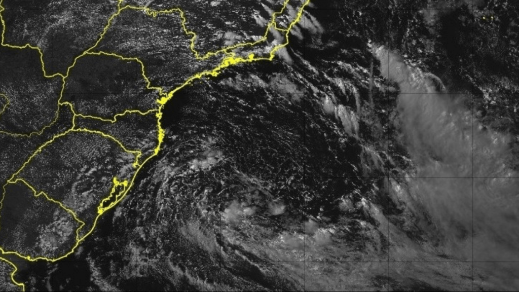 Sudeste tem instabilidade costeira pelo ciclone