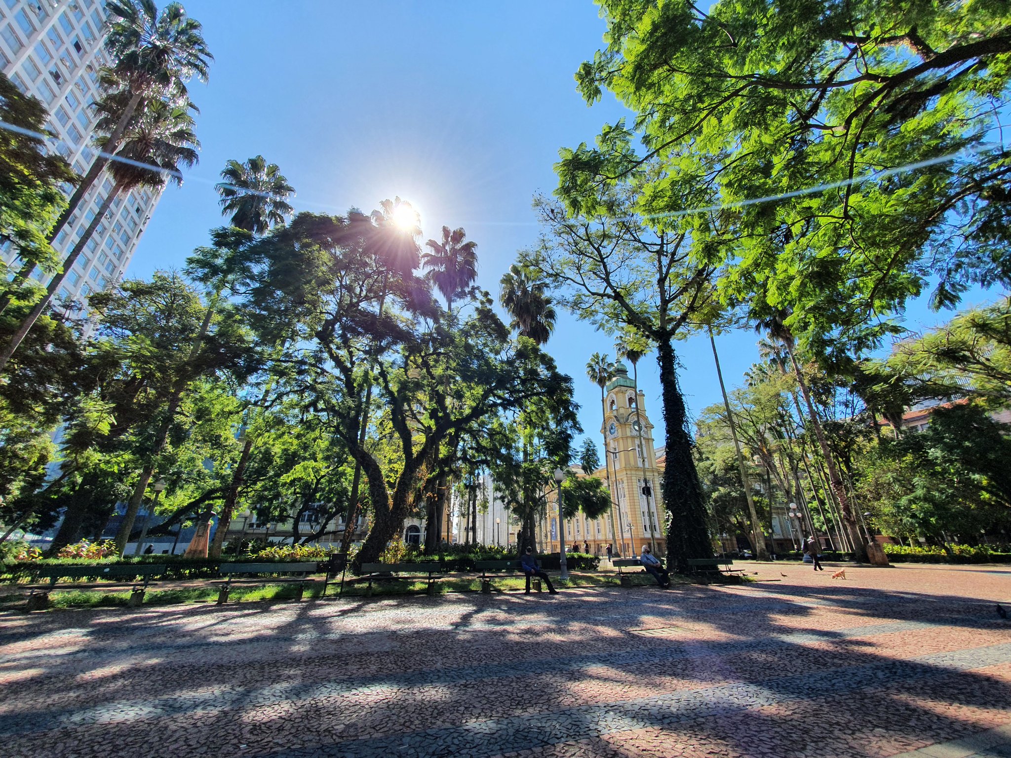 <span class="entry-title-primary">Confira a previsão do tempo para esta quinta-feira (29/4)</span> <h2 class="entry-subtitle">Mais um dia de tempo ensolarado e ar seco que começa frio no Rio Grande do Sul </h2>