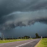 Frente quente vai trazer chuva forte e temporais