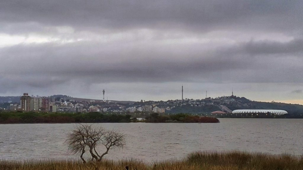 Previsão do tempo – Chuva e vento em Porto Alegre