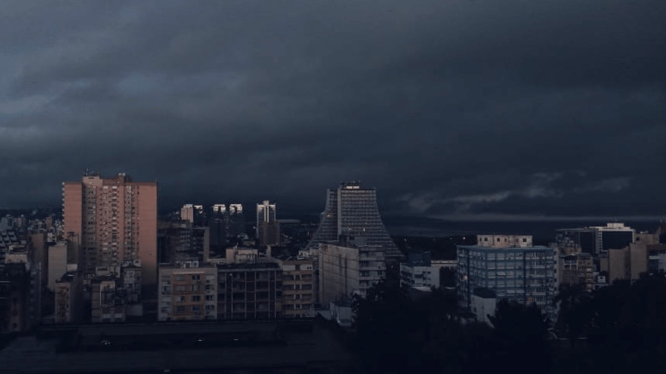 Chuva excessiva, muitos raios e granizo isolado na Grande Porto Alegre
