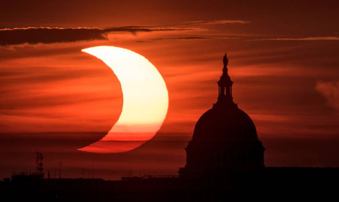 <span class="entry-title-primary">Espetáculo no céu do Nordeste dos Estados Unidos</span> <h2 class="entry-subtitle">Eclipse anular coincidiu com o amanhecer e proporcionou belas imagens nesta quinta-feira </h2>