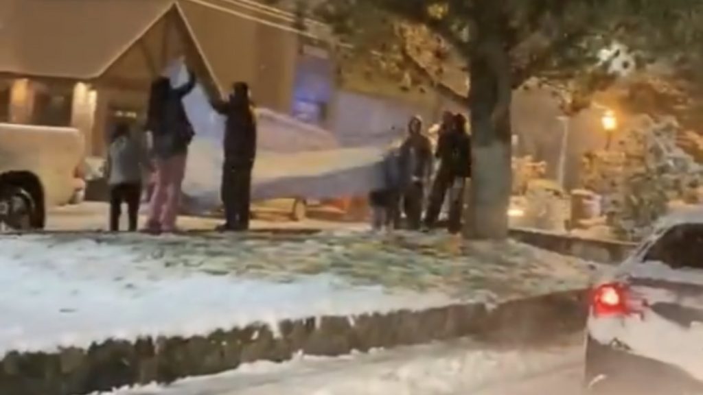 Argentinos celebram Copa América sob neve