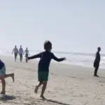 Praia e quase 33°C a três dias de potente massa de ar polar