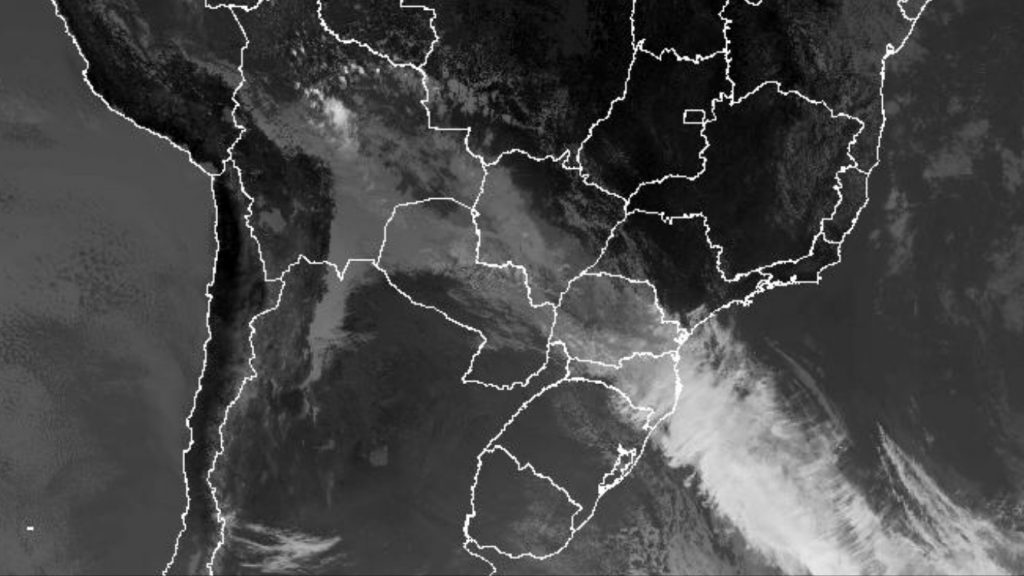 Frente fria avança pelo Brasil com chuva e frio e chegará a SP, RJ e MG