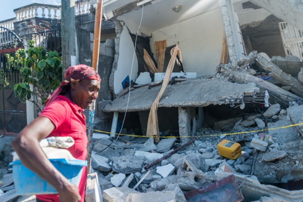 Haiti enfrenta ciclone tropical três dias após terremoto arrasador