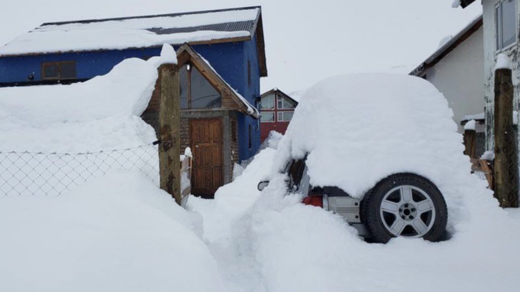 Neve cobre a Patagônia e vem outra nevasca