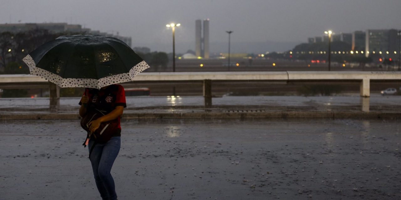 <span class="entry-title-primary">O começo do fim da estação seca no Sudeste e no Centro-Oeste</span> <h2 class="entry-subtitle">Chuva atinge nos próximos dias cidades que não registram precipitação por meses no Centro do Brasil </h2>