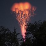 Fotógrafo registra um dos mais raros e incomuns raios do planeta