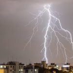 Feriado de muita chuva e fortes temporais de granizo, raios e vento