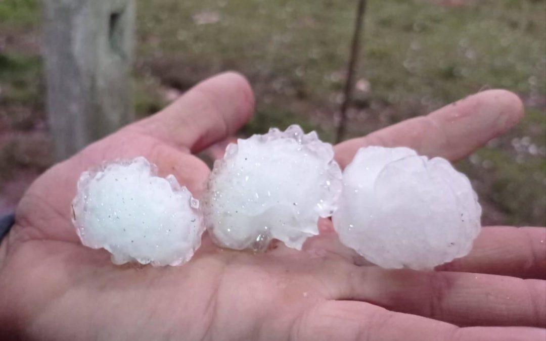 Granizo grande atinge Argentina e Uruguai Novas e poderosas áreas de instabilidade são esperadas entre Argentina, Uruguai e Rio Grande do Sul da tarde para a noite de hoje