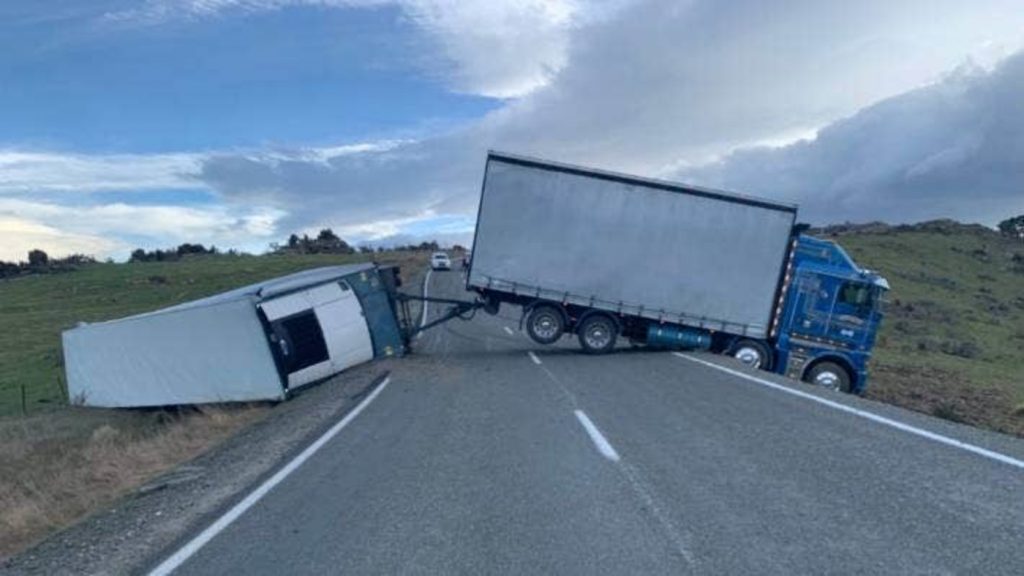 Raro alerta vermelho por vento de 180 km/h após inverno quente recorde na Nova Zelândia