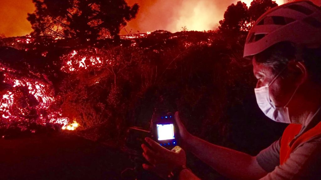 A que temperatura sai a lava do vulcão em La Palma