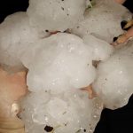 Condição perigosa de tempo severo inclui granizo grande e risco de tornados
