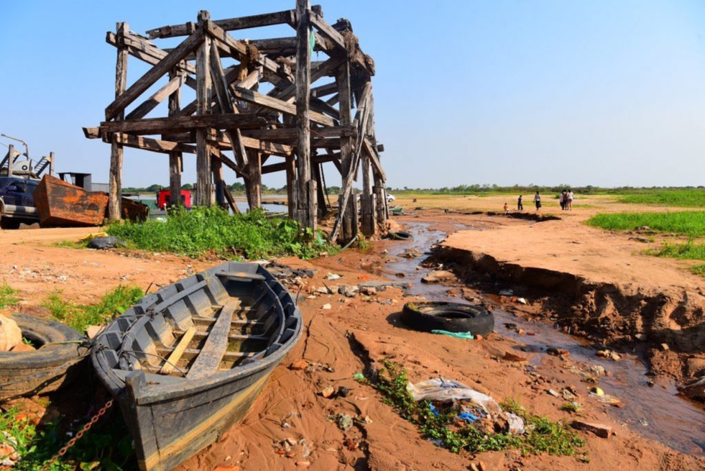 Rio Paraguai atinge menor nível da história em Assunção