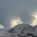 Nuvens lenticulares são fotografadas na Antártida