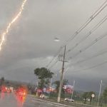 Raio é registrado em avenida de Foz do Iguaçu