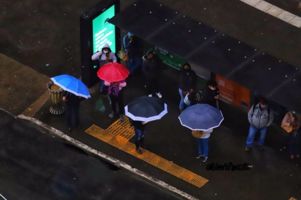 Sudeste do Brasil terá volta da chuva e dos temporais no domingo