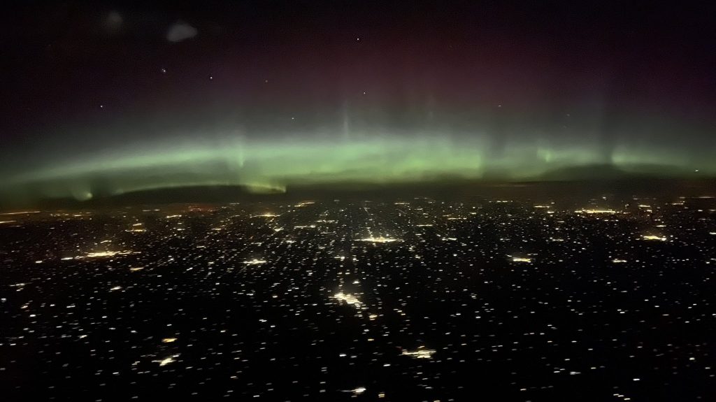 Tempestade solar atinge a Terra com maior show de auroras em anos