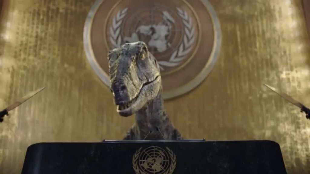 Godzilla do clima faz sucesso com apelo para salvar o planeta