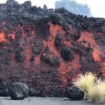 Cientistas enfrentam bombas de lava na erupção de La Palma