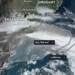 Nuvem gigante de poeira avança pelo Atlântico Sul